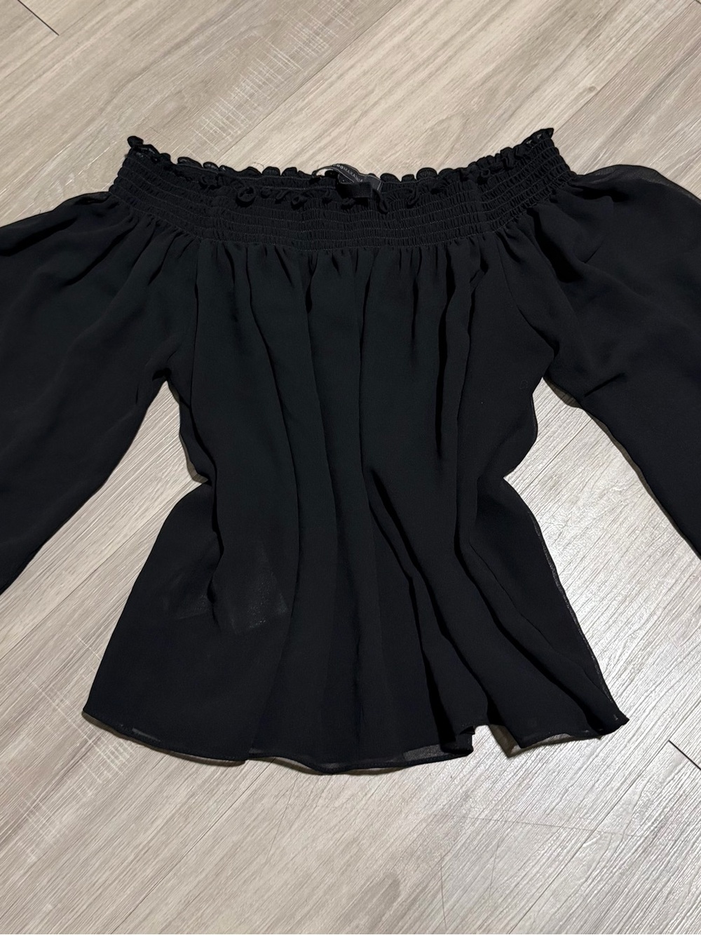BCBGMAXAZRIA Allanah Black Off Shoulder Blouse Size S